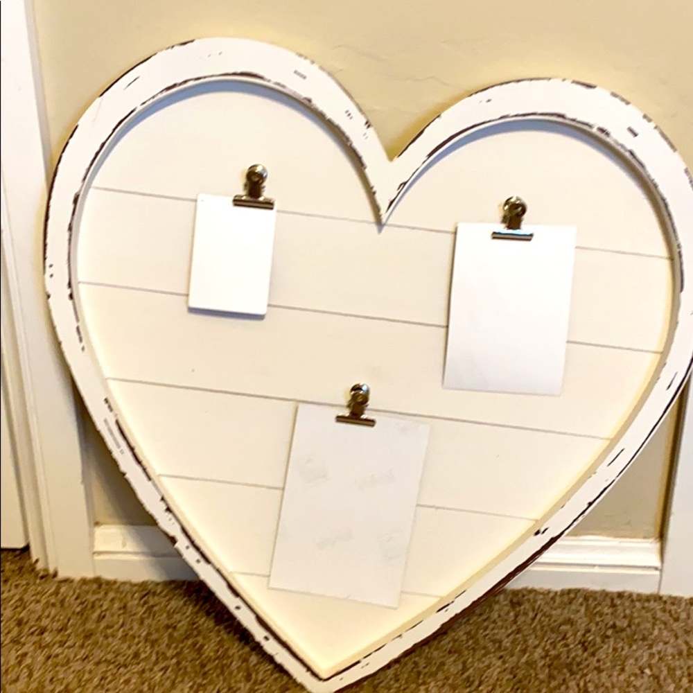 Wooden picture holder to hang on wall